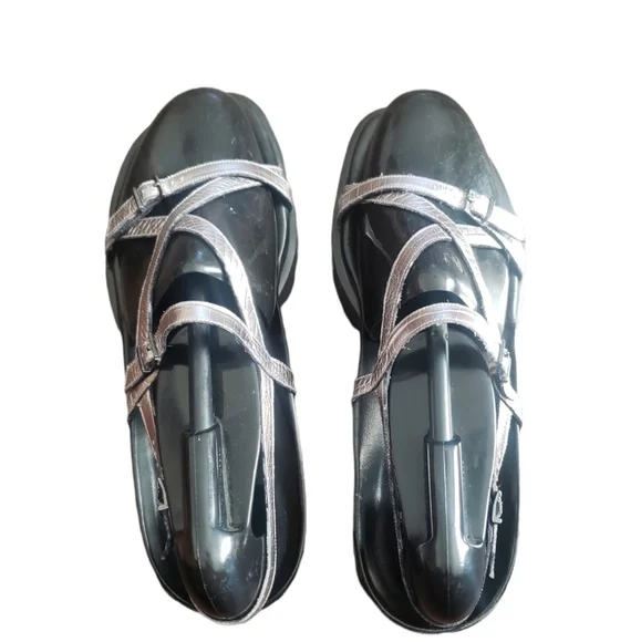 THIERRY Rabotin Wave Sandals - Picture 9 of 14